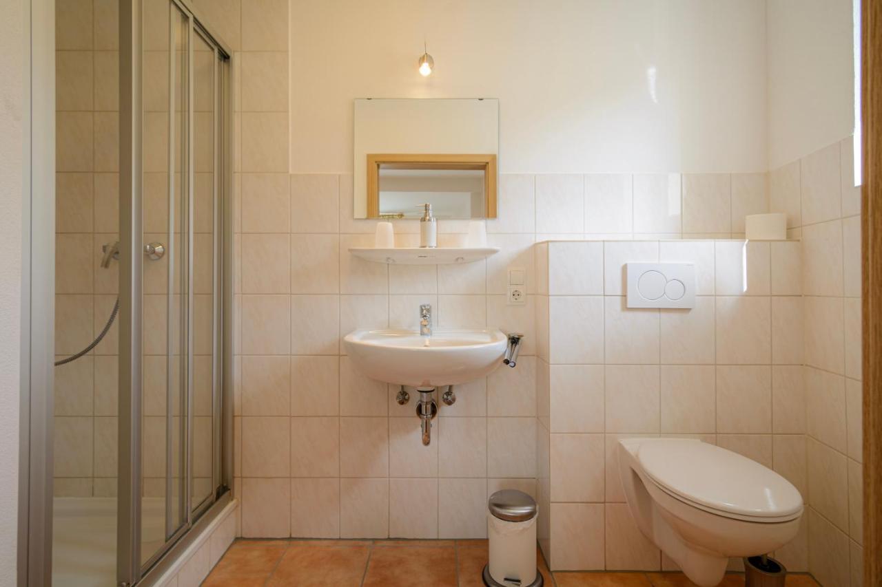 Hotel Zum Engel In Speyer - Roemerberg Berghausen  Ngoại thất bức ảnh