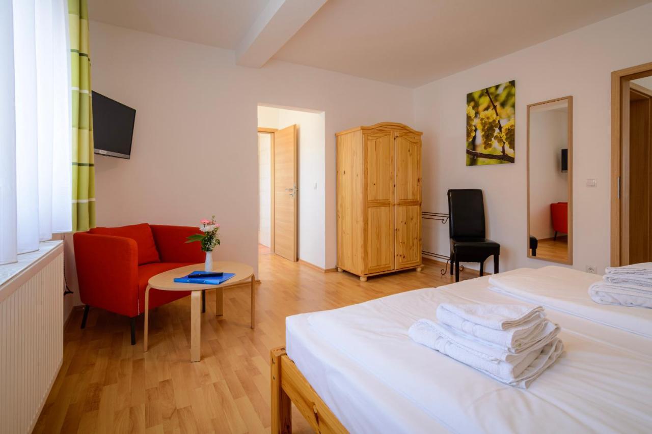 Hotel Zum Engel In Speyer - Roemerberg Berghausen  Ngoại thất bức ảnh