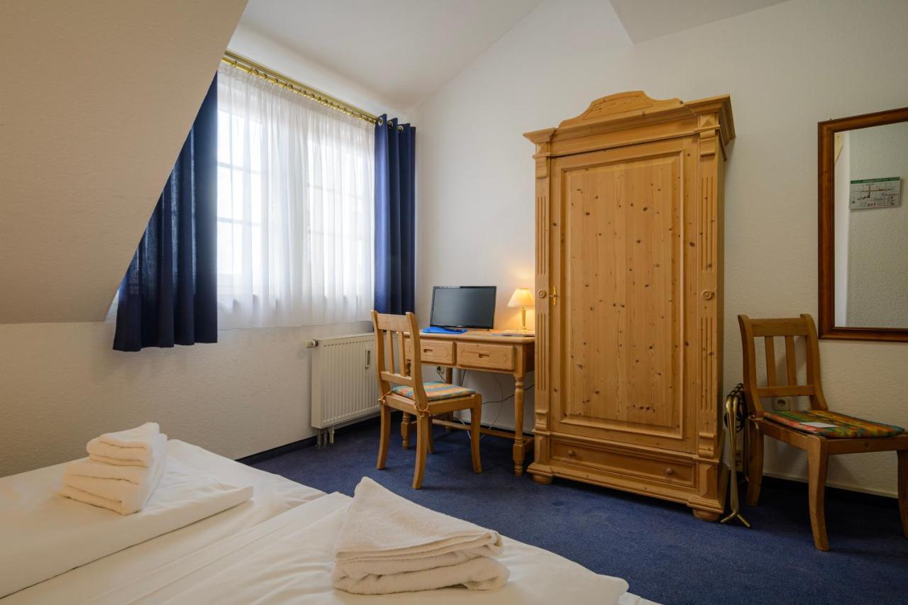 Hotel Zum Engel In Speyer - Roemerberg Berghausen  Ngoại thất bức ảnh