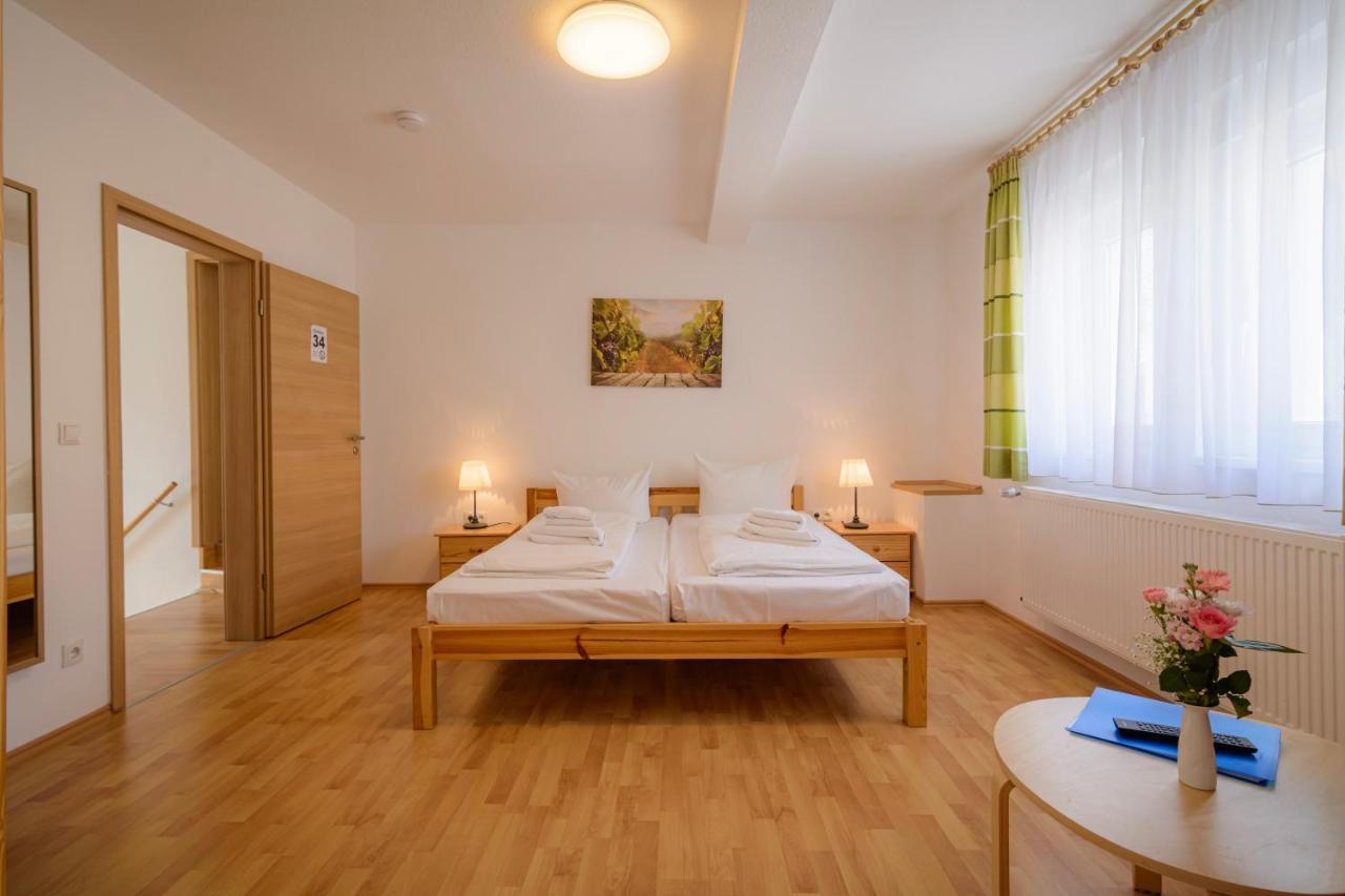 Hotel Zum Engel In Speyer - Roemerberg Berghausen  Ngoại thất bức ảnh