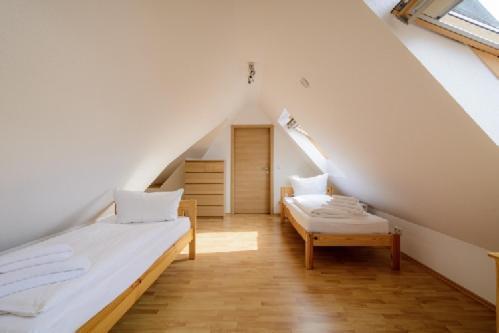 Hotel Zum Engel In Speyer - Roemerberg Berghausen  Ngoại thất bức ảnh