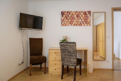 Hotel Zum Engel In Speyer - Roemerberg Berghausen  Ngoại thất bức ảnh